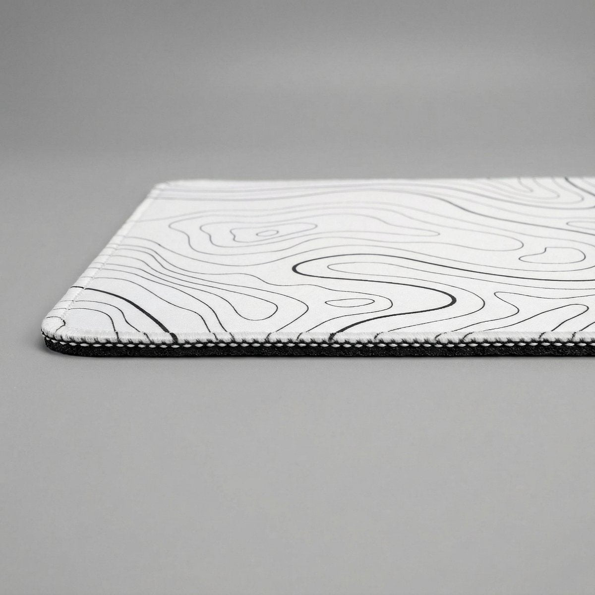 White Topographic muismat